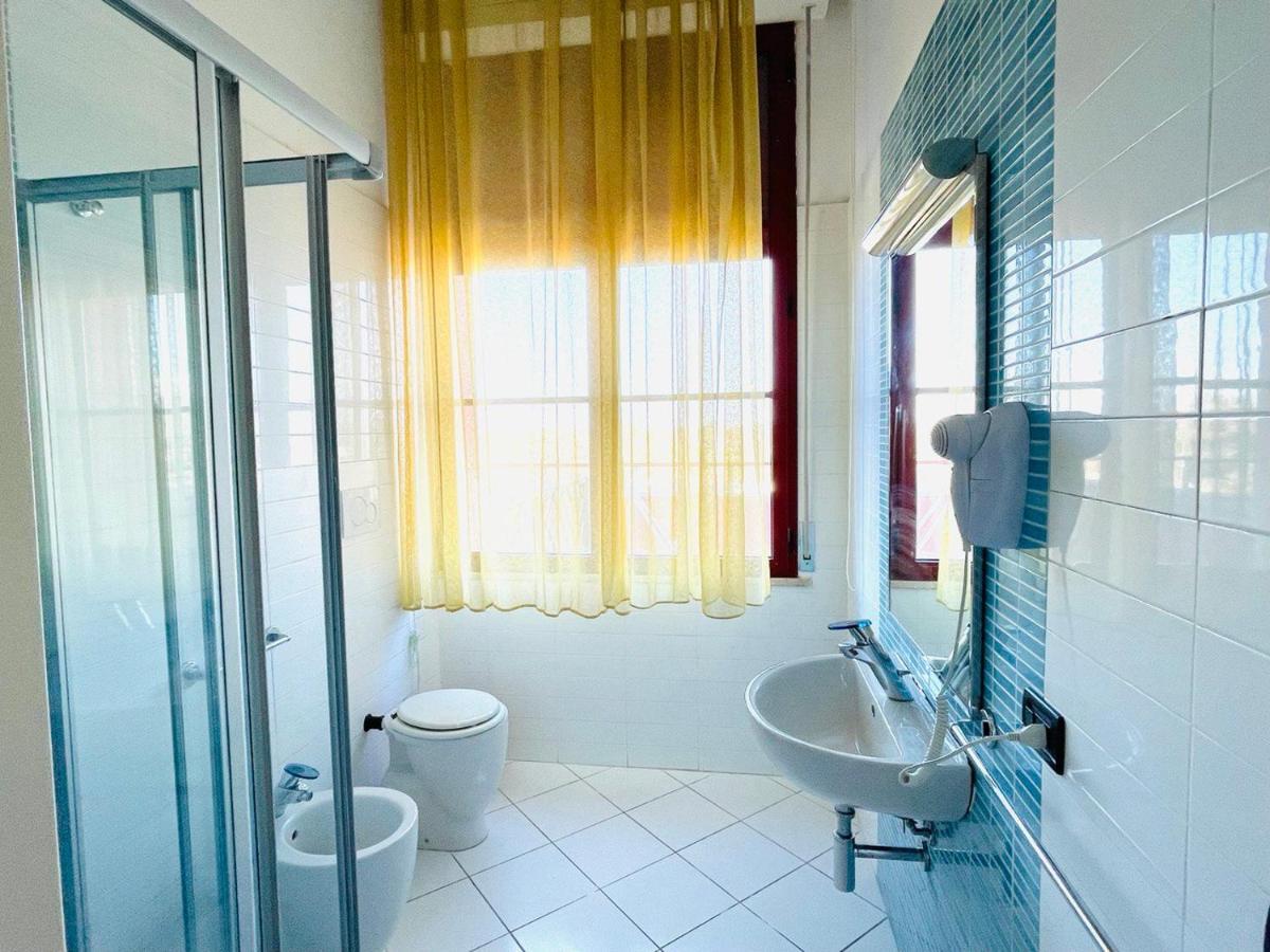 Regina Beach Holiday Apartments Tirrenia Buitenkant foto