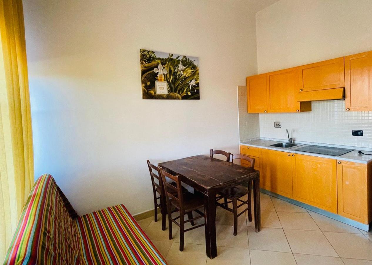Regina Beach Holiday Apartments Tirrenia Buitenkant foto