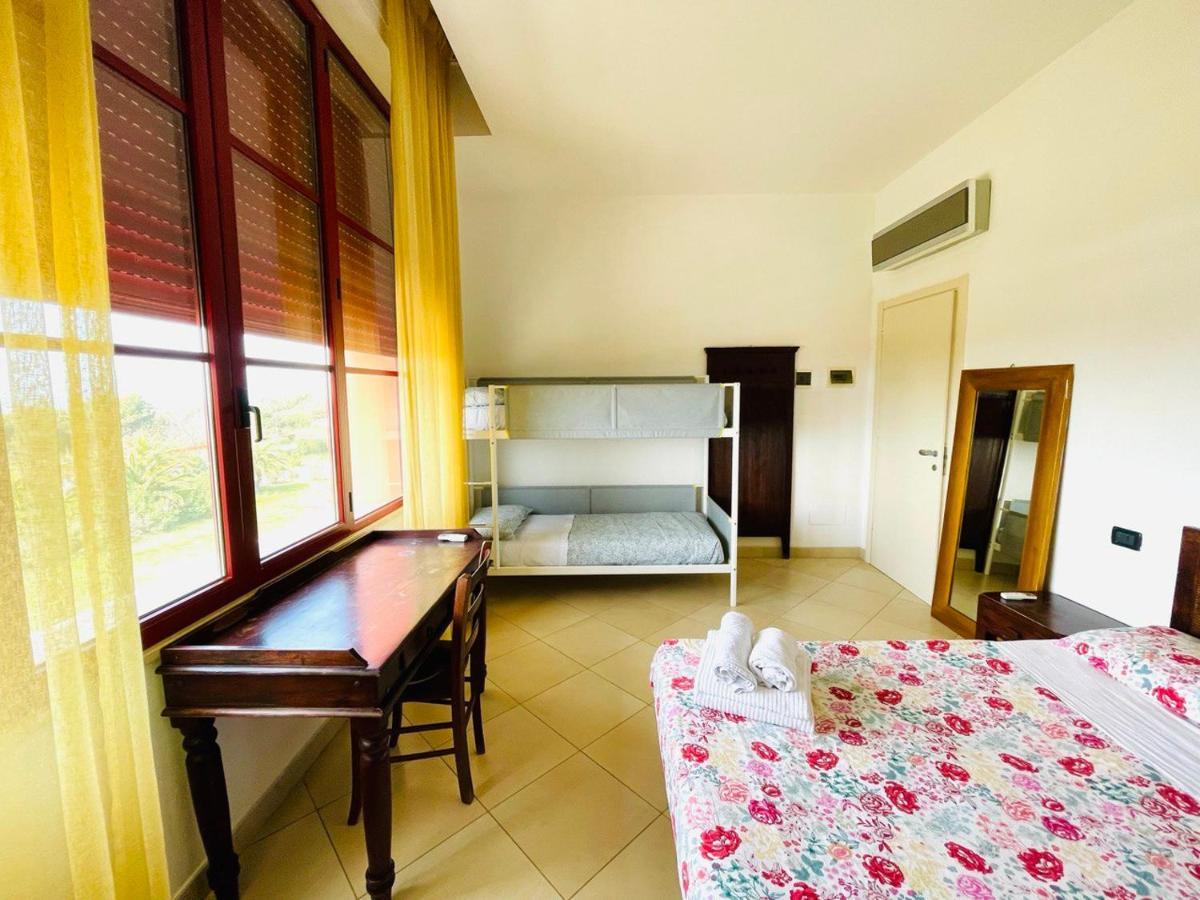 Regina Beach Holiday Apartments Tirrenia Buitenkant foto