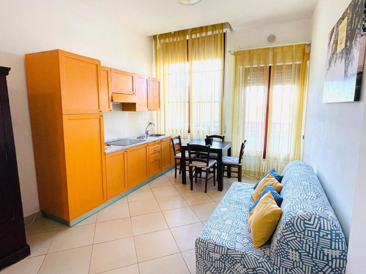 Regina Beach Holiday Apartments Tirrenia Buitenkant foto